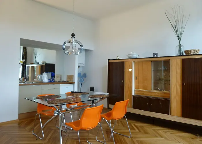 Aparthotel Haus Max 3*