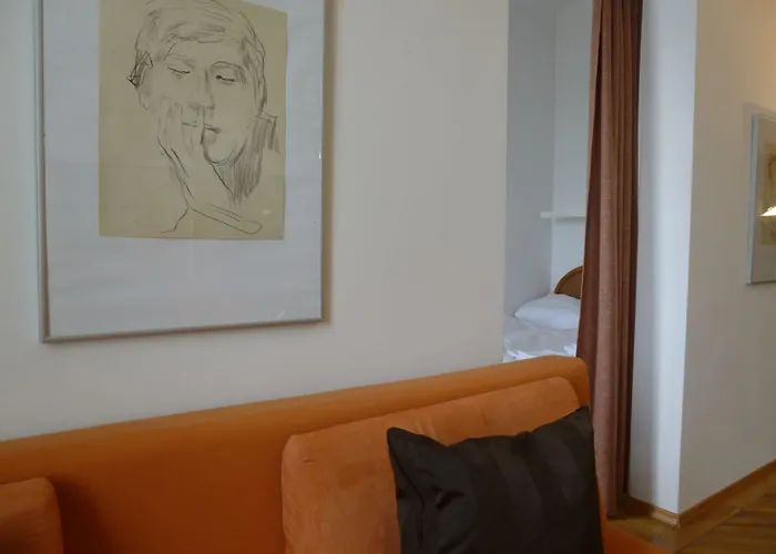 Haus Max Aparthotel 3*